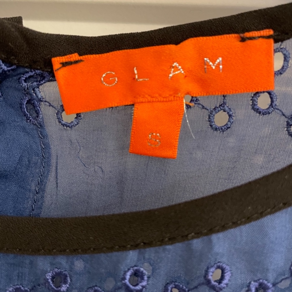 Blouse - Picture 2 of 4